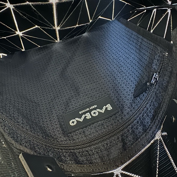 Bao Bao Issey Miyake Tote Bag - Picture 9 of 13